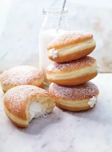 BEIGNETS A LA CREME